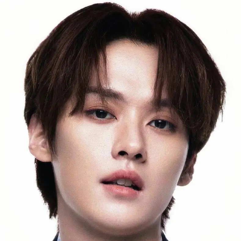 NosyGown1476의 민호