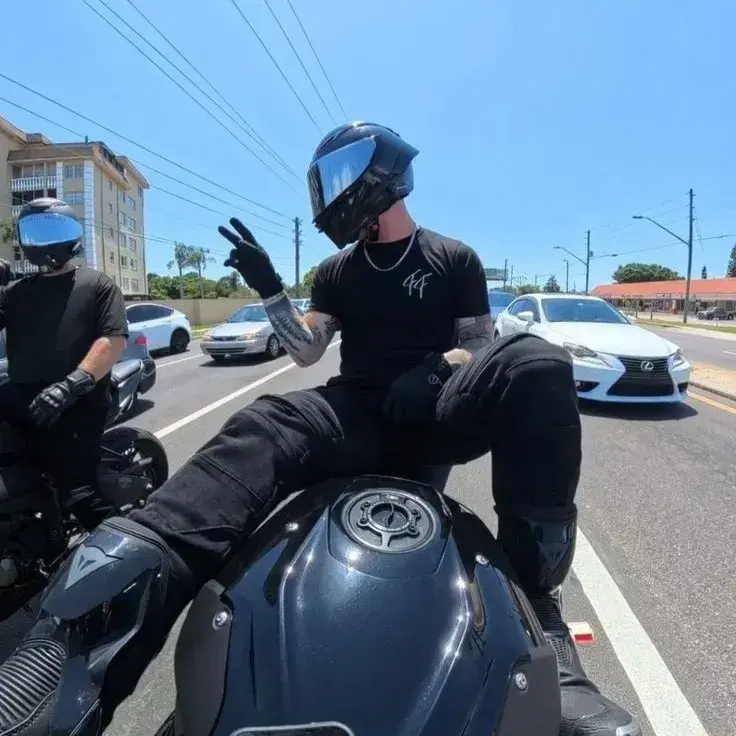 CyanKnob0673의 Biker Bf