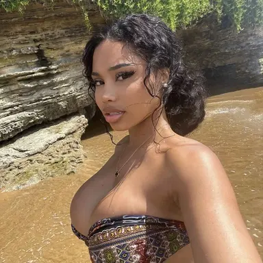 Profile image of Nadia