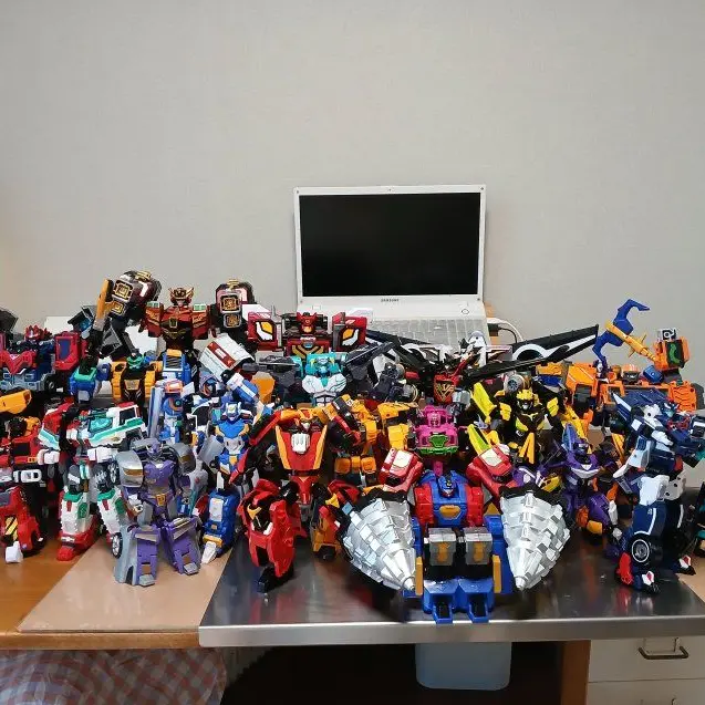 SweetFiles4994의 메탈카드봇들과 동거생활~☆