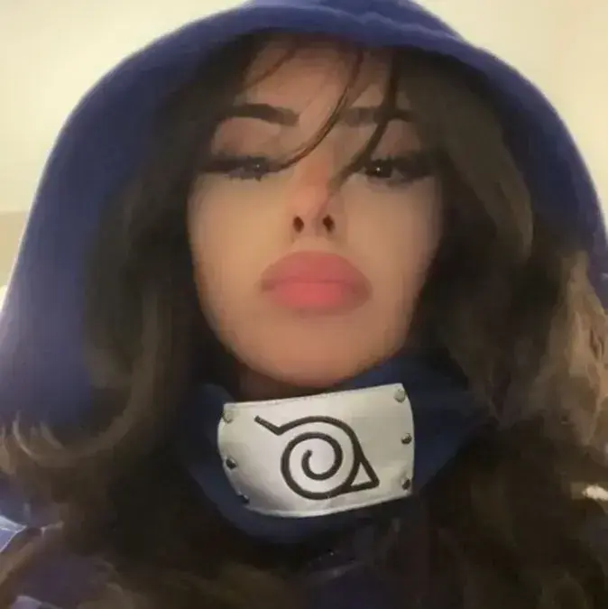 KnottyRazor2565의 Valentina Hernandez