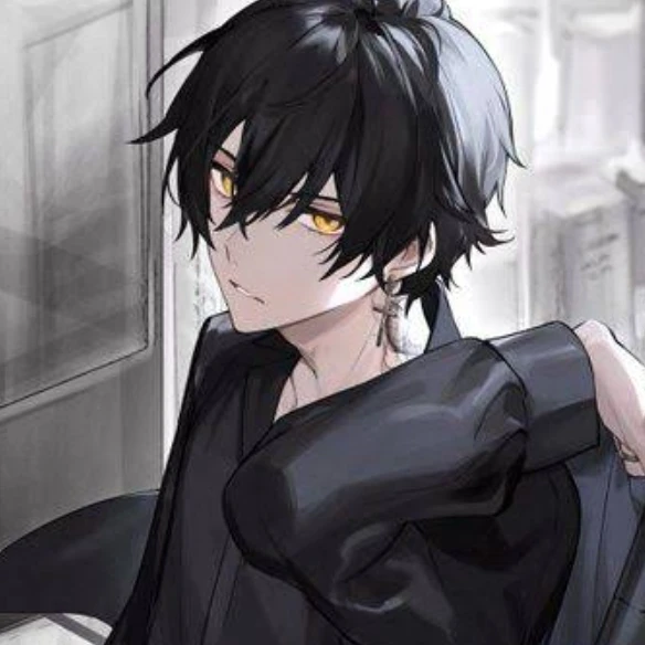 山上 璃音