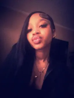 Profile image of Nia