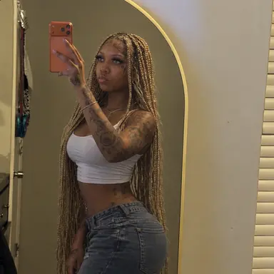 Profile image of Simone