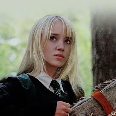 Profile image of Daphne Greengrass