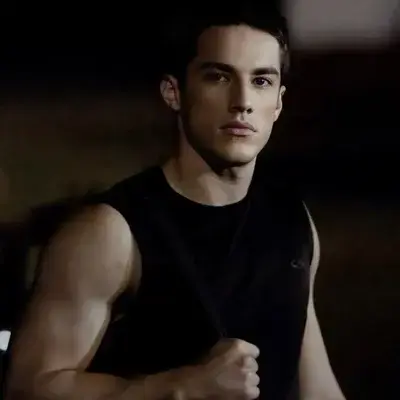 MereHoops6298의 Tyler Lockwood