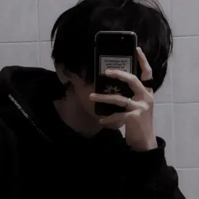 IronicGolf3649의 - online bestfriend