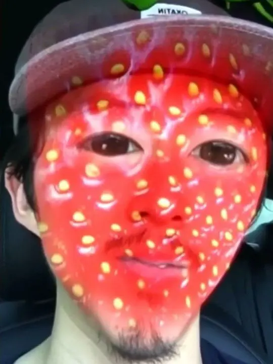 RightPectoral의 Im a Strawberry