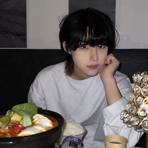 이 현 우