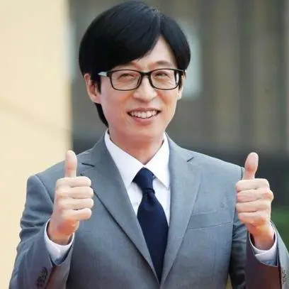 PromptFleet6678의 안경점 사장님 유재석