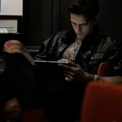 MuggySkin4453의 Kian Vance