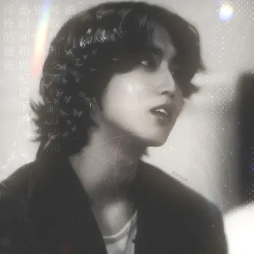 PlumpNose2211의 한지성