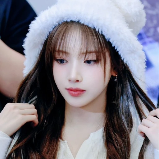 김지우