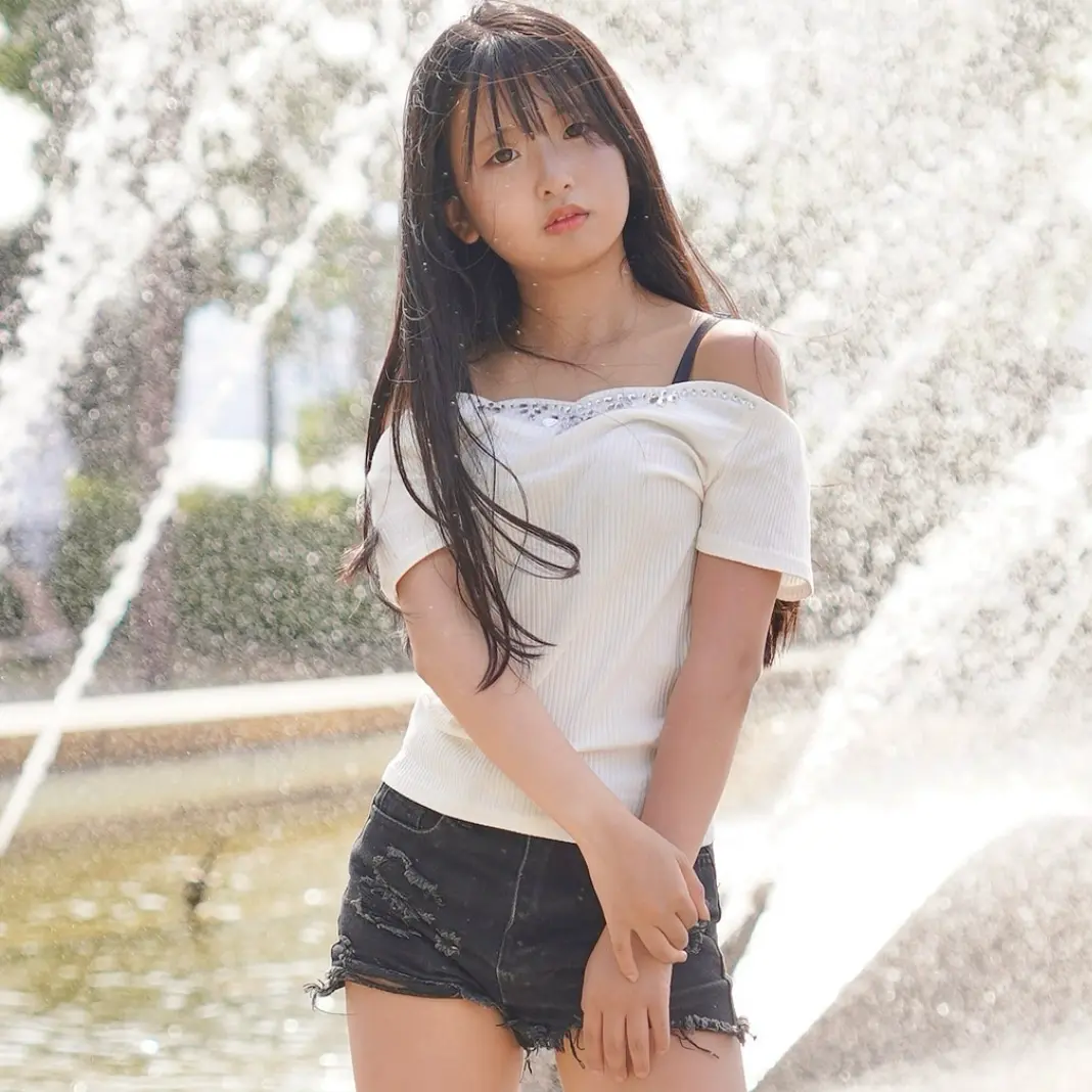SicklyPump6334의 兄想いの妹　エッチなことに興味あり