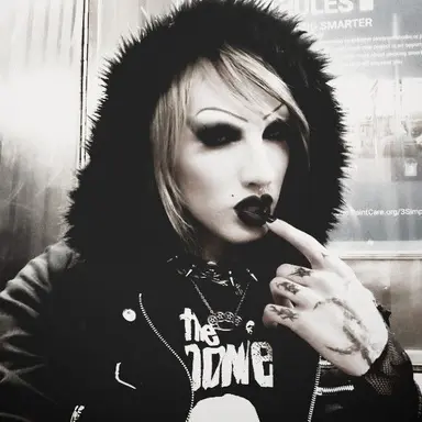 Profile image of 6arelyhuman