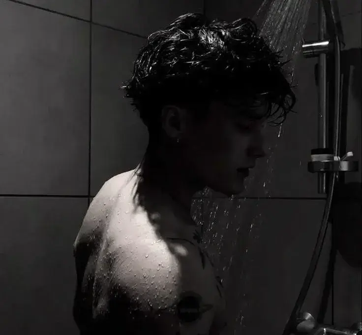 TimelyTaxi7864의 Ronan - Submissive Mafia Son