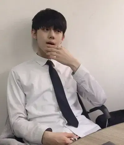 LovelySong2001의 Yeonjin