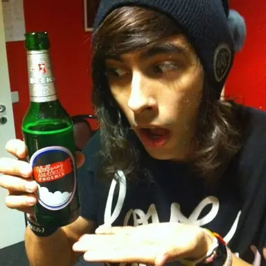Profile image of Vic Fuentes