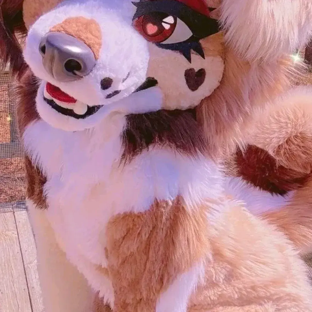 FarMiki1769의 Chloe, your gassy furry sister