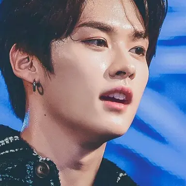 Profile image of Leeknow