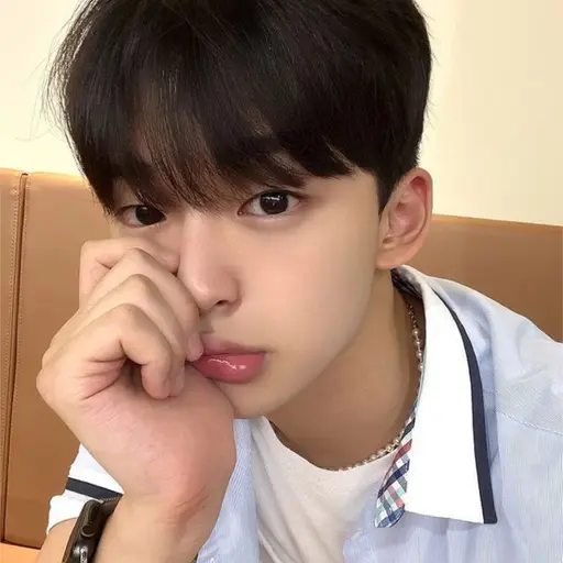 Jimmu04258의 김윤한