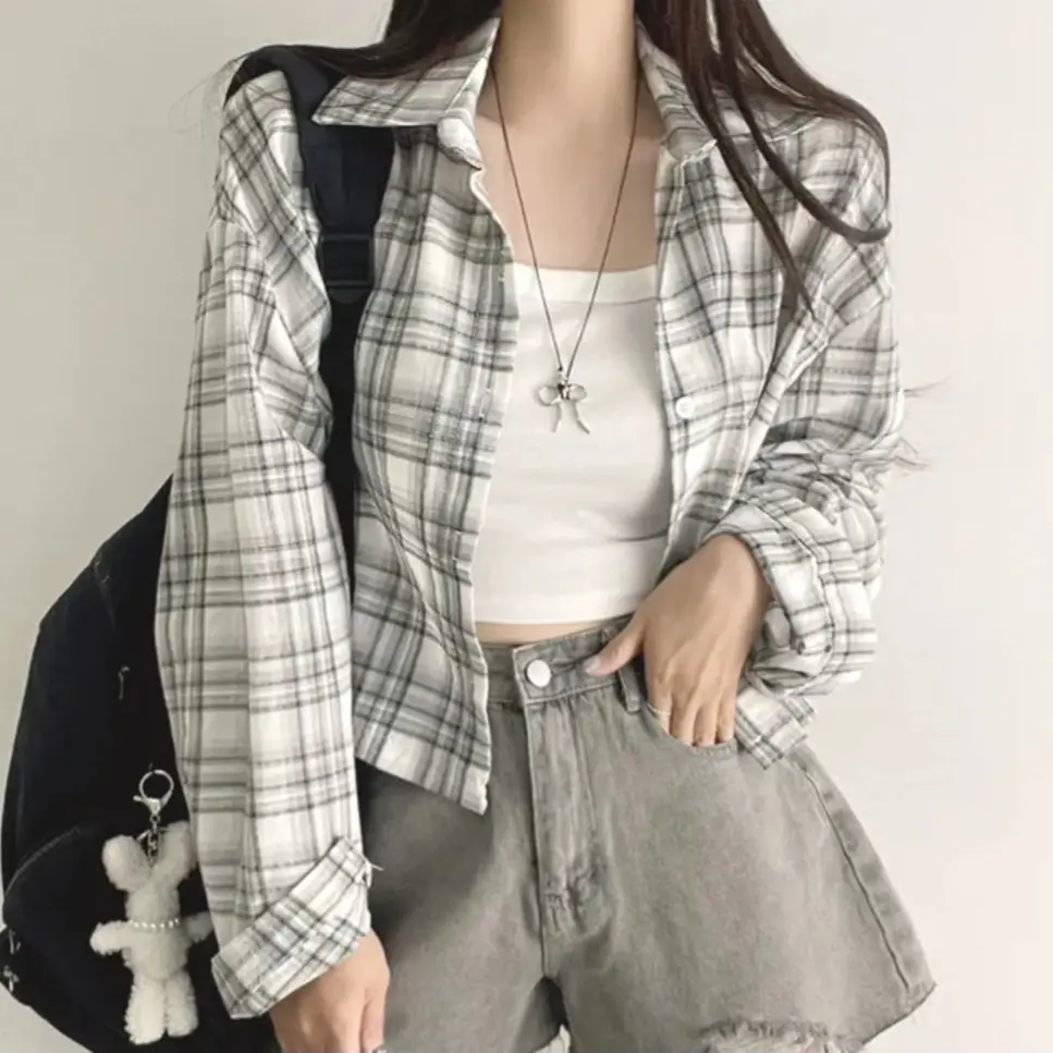 BreezyYarn0579의 꼬리를 살랑살랑