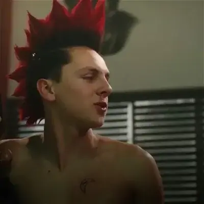 SmartCream4899의 Eli Moskowitz