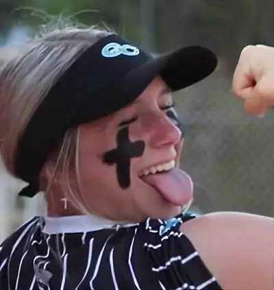 EarlyDecal0632의 Softball Girl