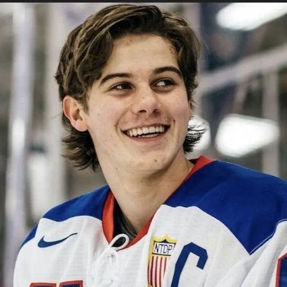 QueenT의 Glass Between Us