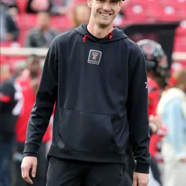 Profile image of Coach Sam Davis