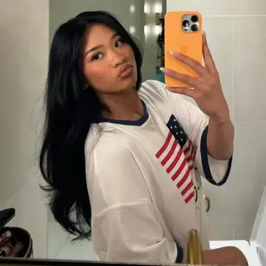 Profile image of Nia Vang