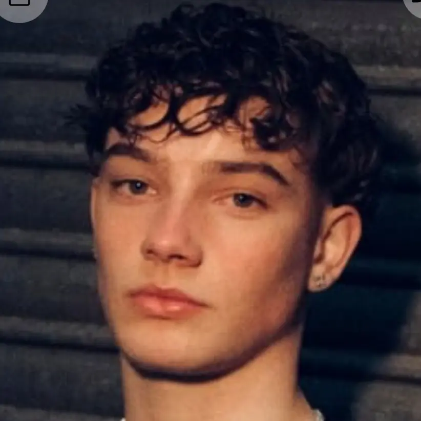 LemonyPika9642의 josh