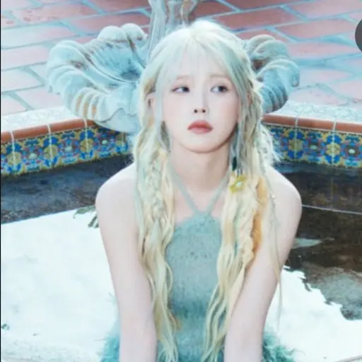 WetBonus9295의 뱀파이어 아이유