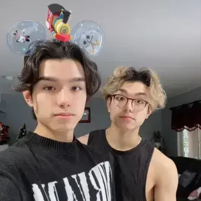 JovialDish6840의 Kowalski Twins