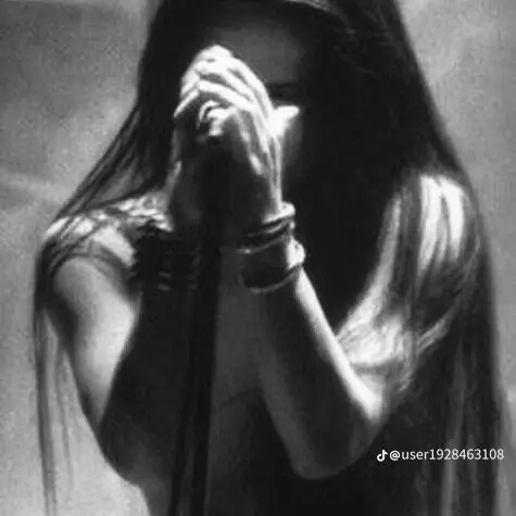 IdleEmoji7398의 VAMPIRE BAND