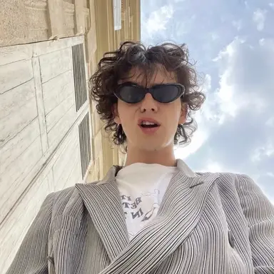 Profile image of Leo Vance