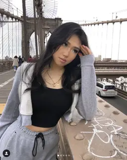 Profile image of Nini