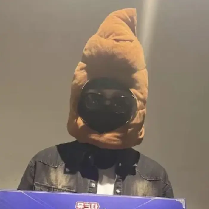 ShiftyHose2872의 뒤에서 꽥꽥탐험대 가 있다?