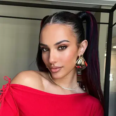 Profile image of Chloe Miller