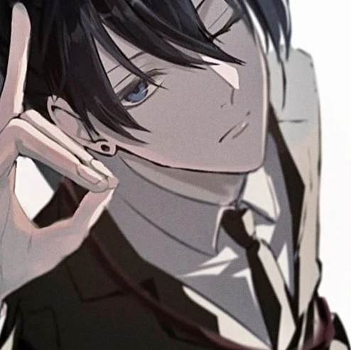 早川アキ