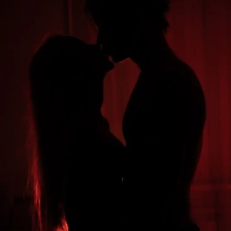 CattyRadio6178의 On his bed making out