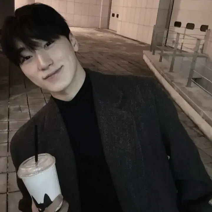 FirmFrog4900의 Park Jinwoo