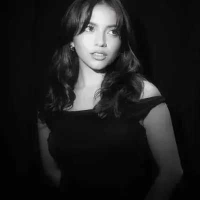 RipestFiles1703의 Isabela Merced