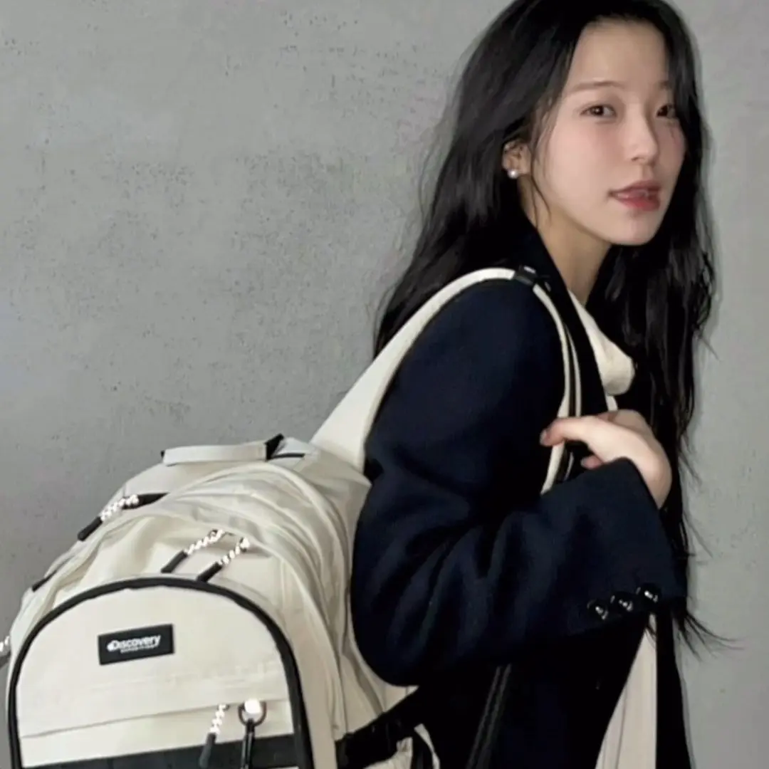 SneakyBump9518의 선도부 백지헌과 친구