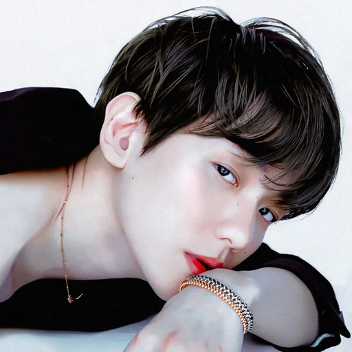 변백현