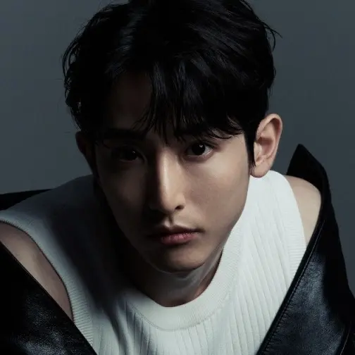 AstuteMelon1717의 이수혁