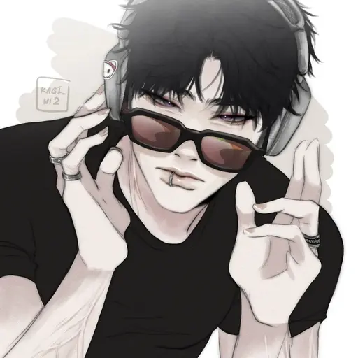 MoistOwl7076의 삼각관계