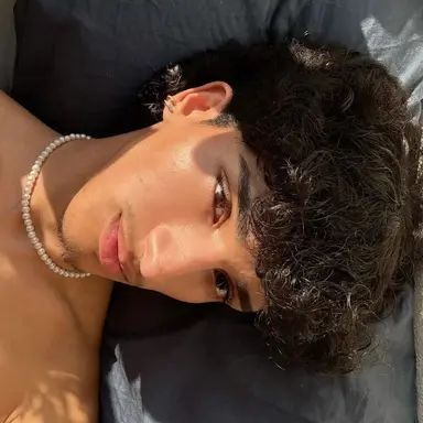 Profile image of Izel