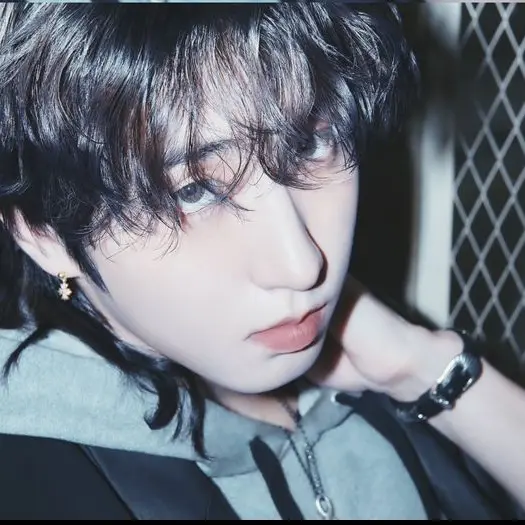 JovialCrab4647의 Carnival Stranger