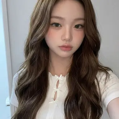 Profile image of Emi